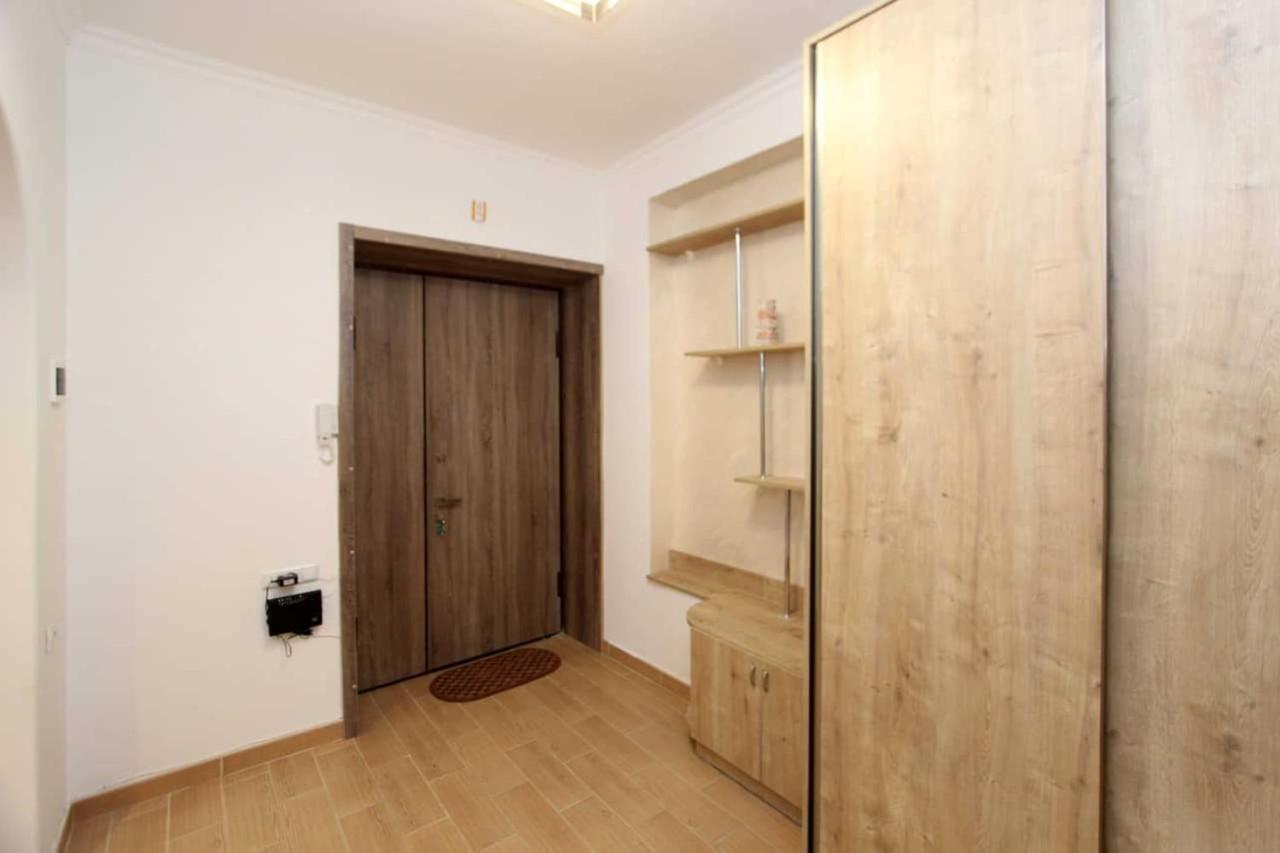 Sunny Apartment In The Center Jereván Kültér fotó